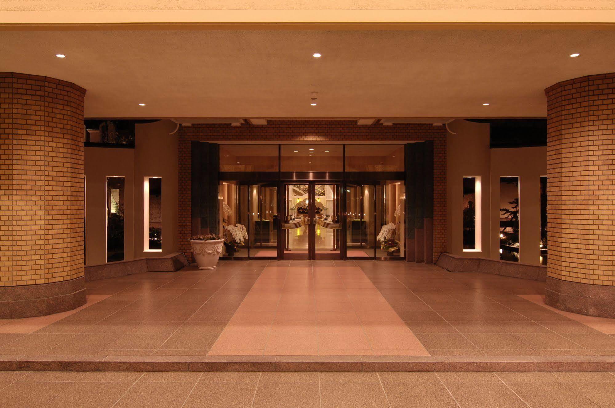 Royal Oak Hotel Spa & Gardens Ōtsu Exteriör bild